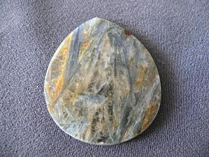 кианит в кварце 4х42х48