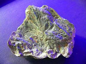 актинолит 40х92х112